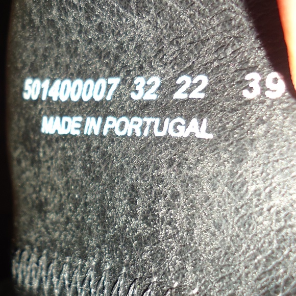 FLY LONDON Yego 501400-007 Black/Pewter Suede Booties Size-8/38 A lightweight we - Picture 10 of 10